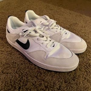 Nike SB sneakers